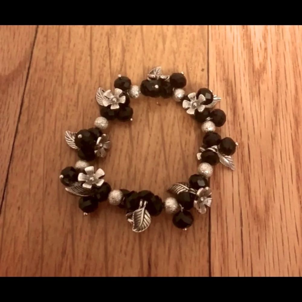 Floral Beaded Bracelet‎